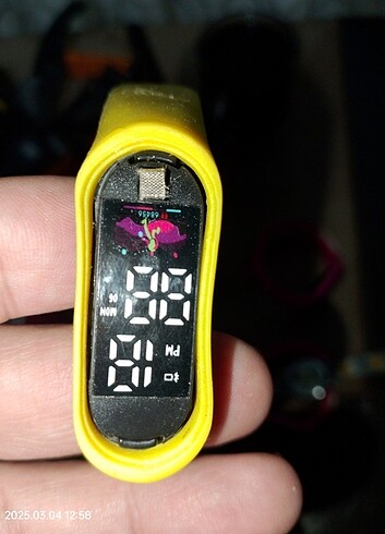 Yeni sıfır gümrük depolarından alınma Çocuk digital kol saatleri - Görsel 2