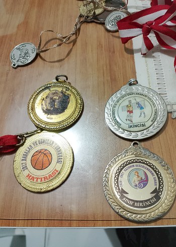 Dönem madalyaları adet fiyatı 200 TL - Görsel 6