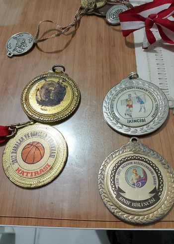 Dönem madalyaları adet fiyatı 200 TL - Görsel 8