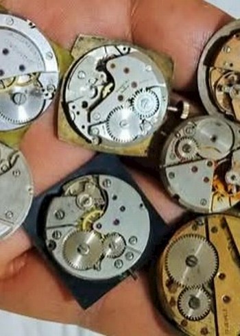 Dönem ürünü koleksiyonluk kurmalı mekanik kol saatlerimiz - Görsel 2