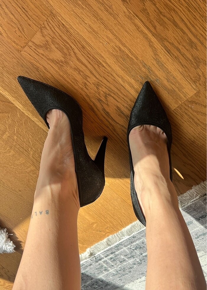 Zara Siyah Dantel Desenli Stiletto - Görsel 4