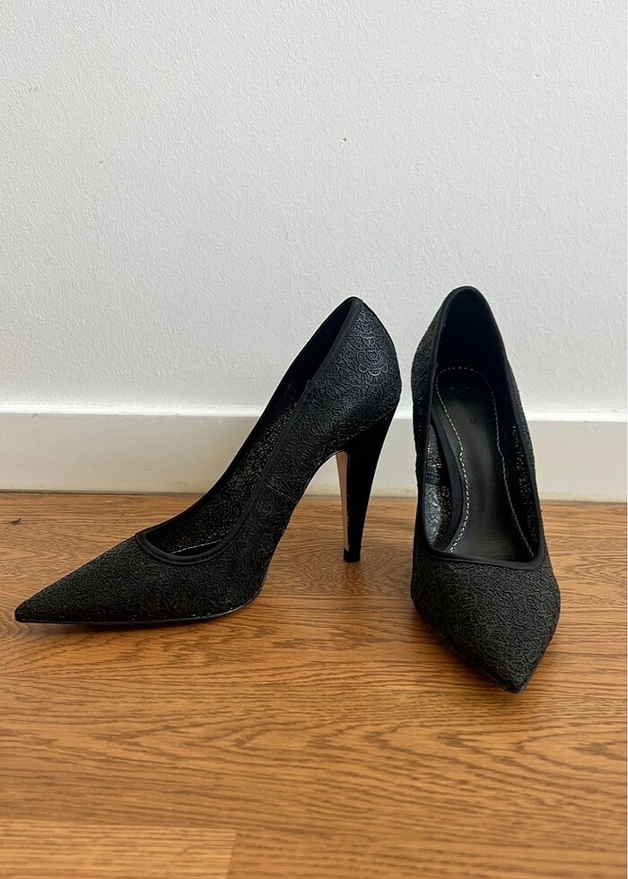 Zara Siyah Dantel Desenli Stiletto - Görsel 3