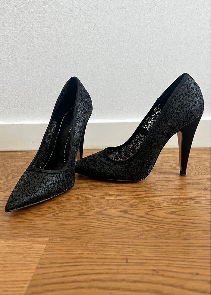 Zara Siyah Dantel Desenli Stiletto - Görsel 2