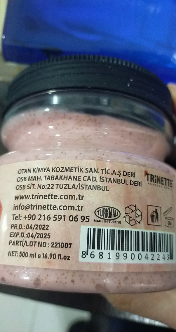 Trinette Çilek Özlü Vücut ve Yüz Peelingi 500ml - Görsel 3