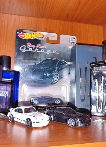 Hotwheels Porsche 911 old,new