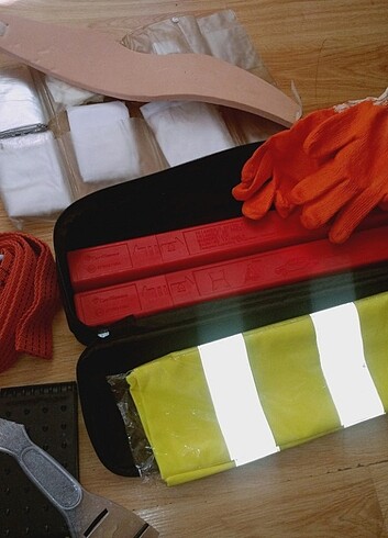 Araba yardım çantası. - Görsel 2