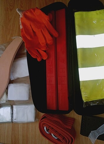 Araba yardım çantası. - Görsel 3