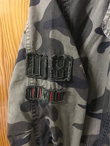 xs Beden Bershka trençkot