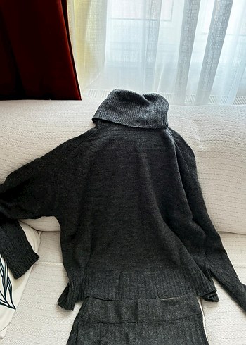 l Beden gri Renk Gri Uzun Kollu Boğazlı Triko Kazak Etek Takım