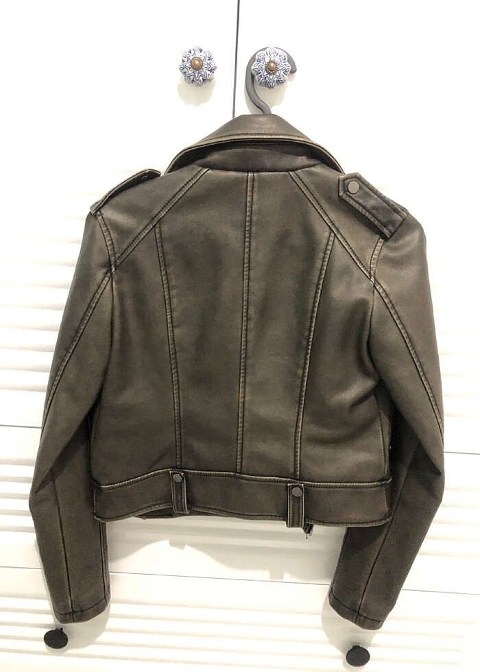 Eskitilmiş deri ceket - Görsel 4