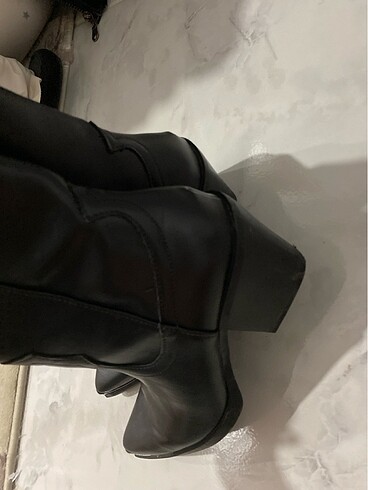 35 Beden siyah Renk Bershka kovboy bot