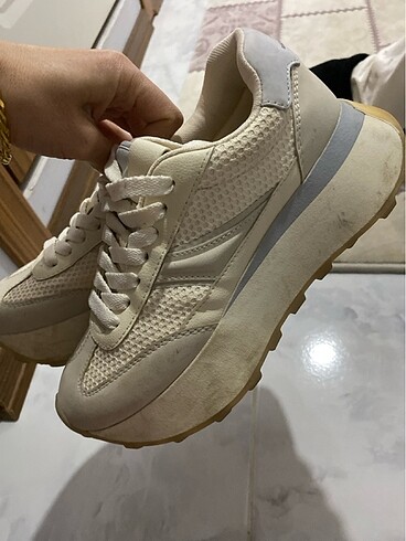 35 Beden Zara spor ayakkabı