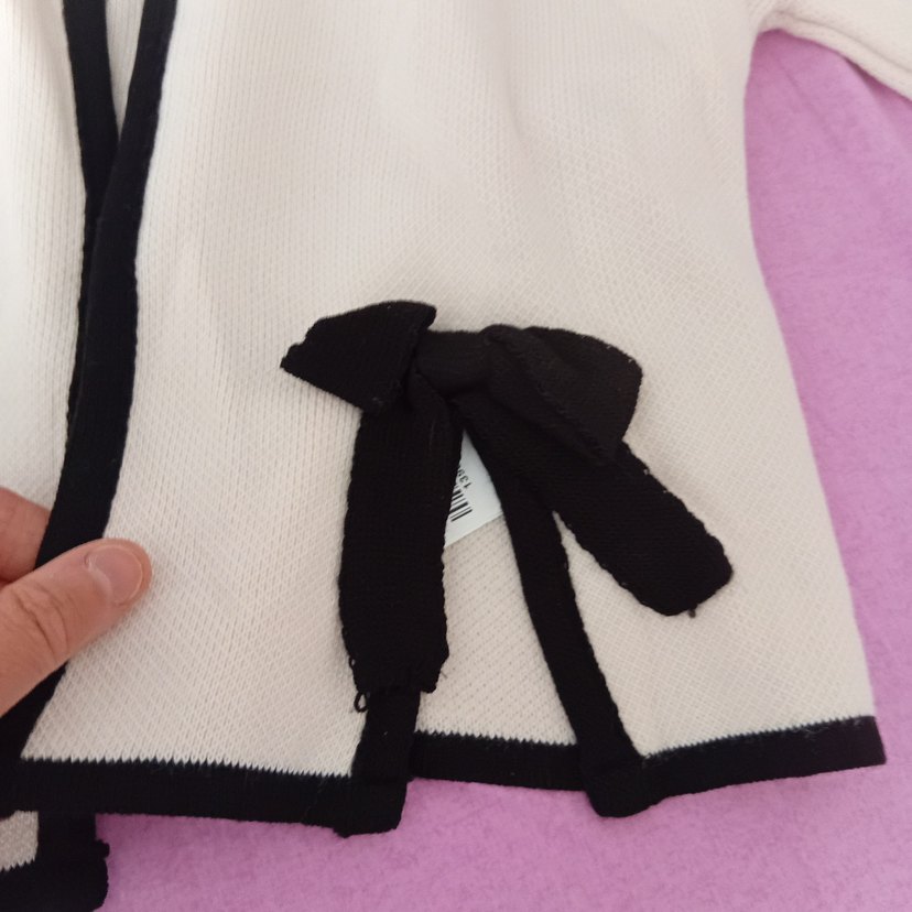 Kızlar için düğmeli beyaz bolero - Görsel 3