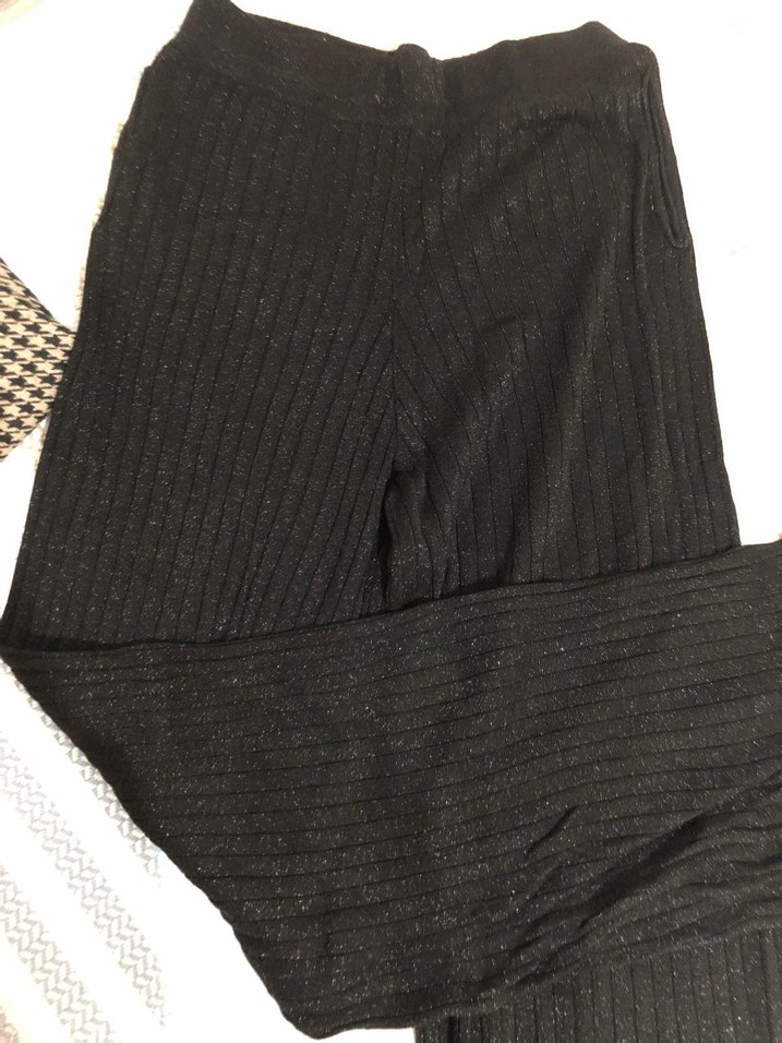 Kadın Siyah Pilili Salaş Kumaş Pantolon - Görsel 2