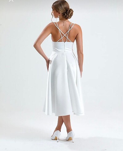 Saten ince askılı elbise - Görsel 3