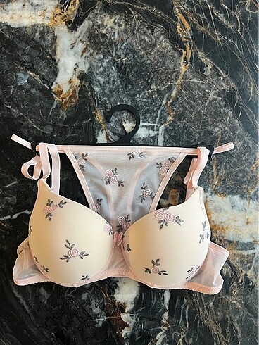 Çiçekli destekli sütyen takımı - Görsel 2