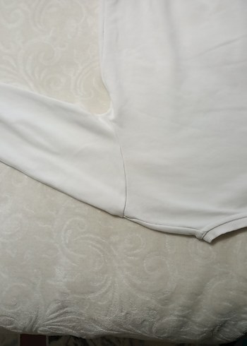 Gri Kirpik ve Kırmızı Dudak Baskılı Tişört - Görsel 11