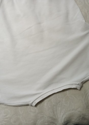 Gri Kirpik ve Kırmızı Dudak Baskılı Tişört - Görsel 10