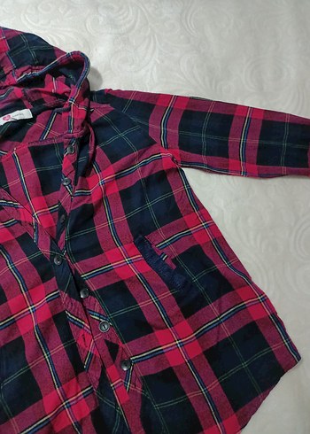 Kapüşonlu Düğmeli Kadın Gömlek - Görsel 4