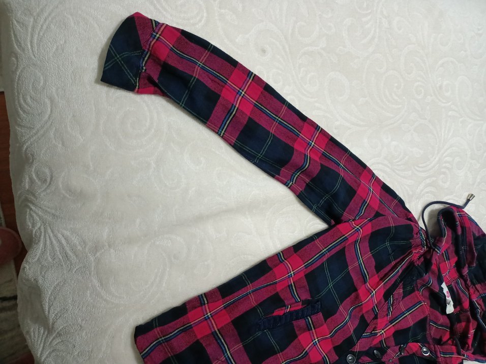 Kapüşonlu Düğmeli Kadın Gömlek - Görsel 2