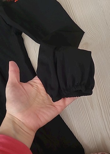 Nakışlı V Yaka Siyah Mini Bluz - Görsel 6