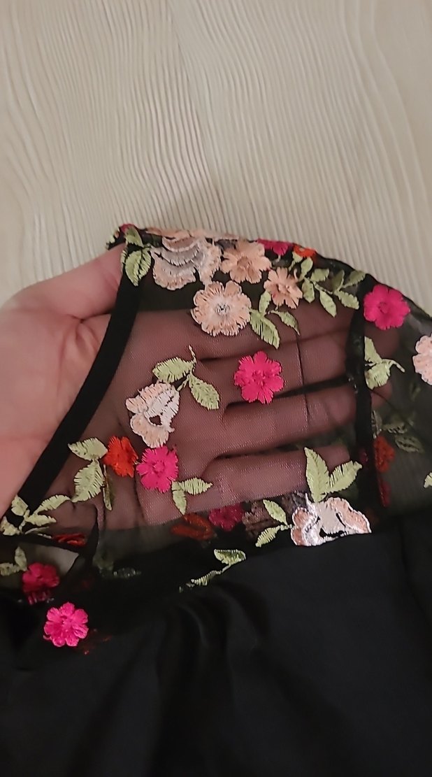 Nakışlı V Yaka Siyah Mini Bluz - Görsel 4