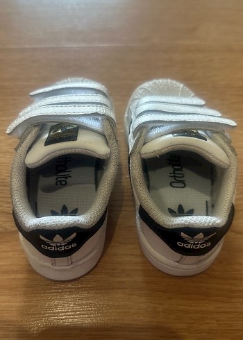 22 Beden Adidas Erkek Çocuk Spor Ayakkabı