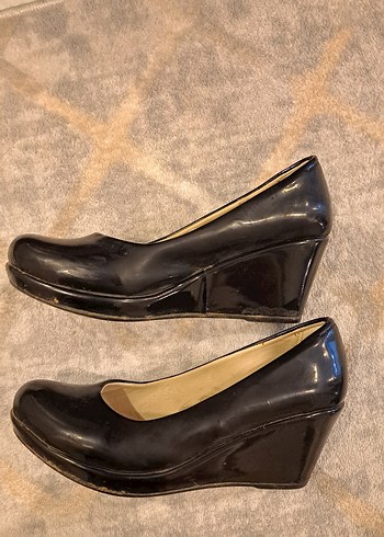 37 numara 
Siyah Parlak Kadın dolgu Topuklu Ayakkabı - Görsel 2