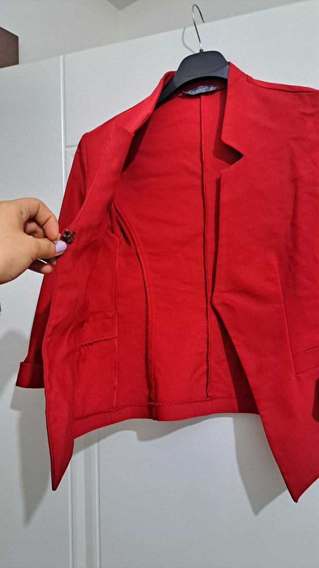 Kadın Parlak Kırmızı Düğmeli Mini Blazer - Görsel 4