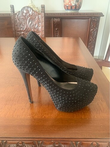 Steve Madden Siyah taşlı stiletto