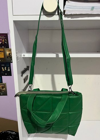 Diğer Parlak Yeşil Deri Fermuarlı Kadın Çanta