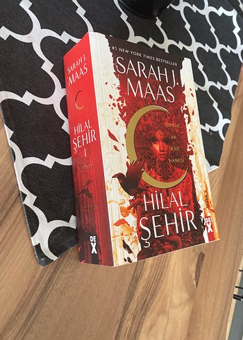 Beden Hilal Şehir - Sarah J. Maas