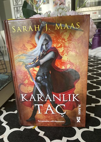 Karanlık Taç - Sarah J. Maas