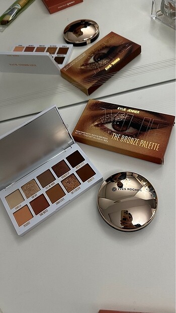 Kylie Jenner Bronze Far Paleti