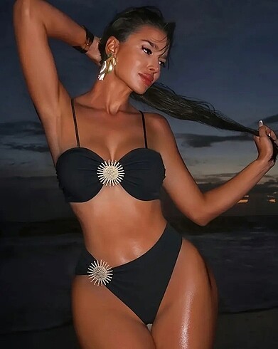 Çok çok şık sıfır bikini takımı
