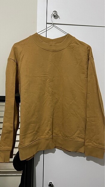 Krem renkli sweatshirt