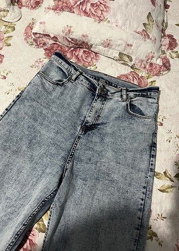 Gri Batik Desenli Bol Kesim Kadın Kot Pantolon - Görsel 2