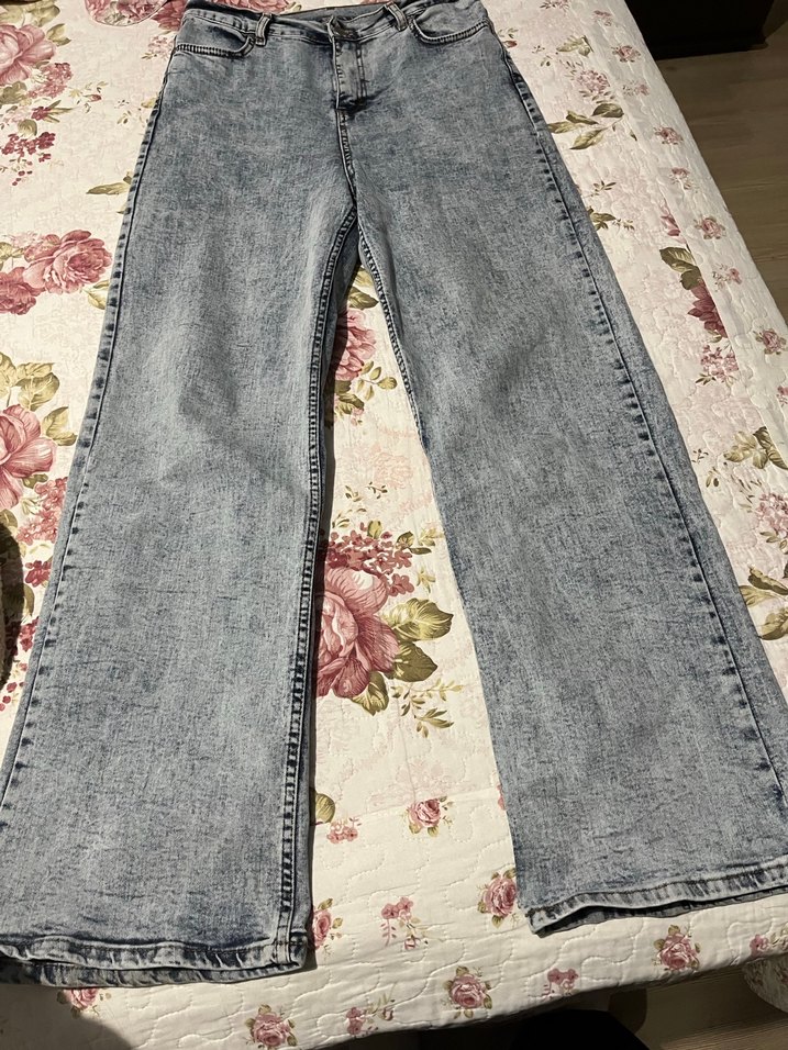 Gri Batik Desenli Bol Kesim Kadın Kot Pantolon - Görsel 3