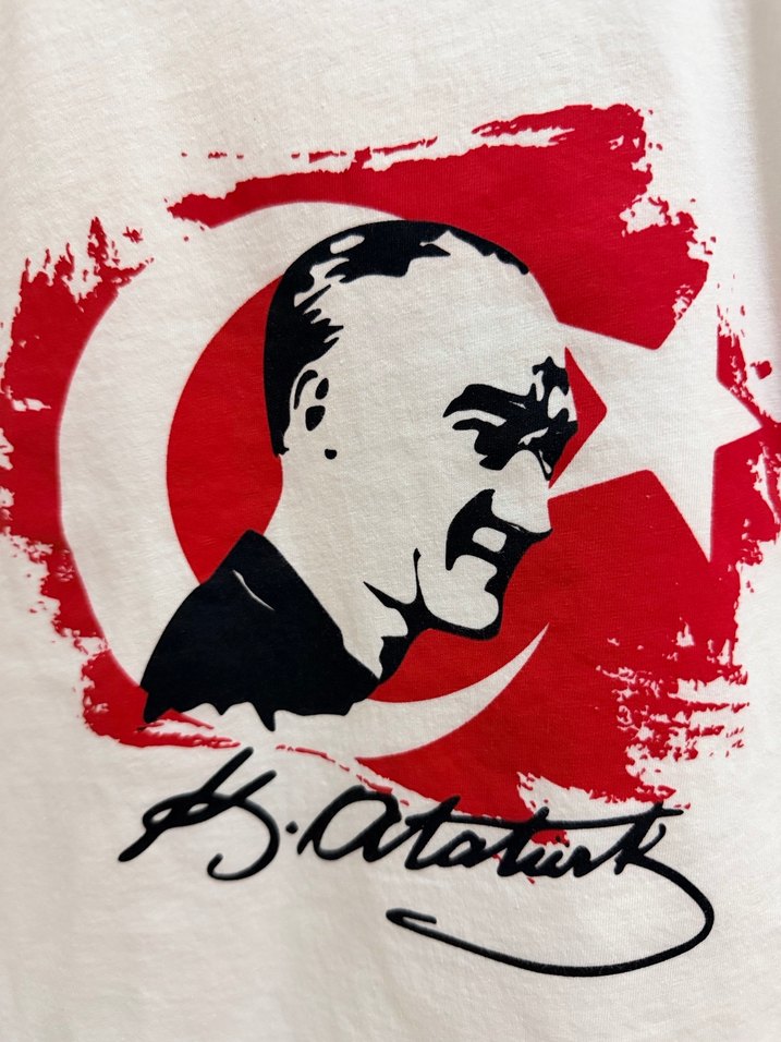 Çocuk Beyaz Atatürk Baskılı Tişört - Görsel 3
