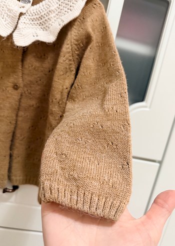 Kız Çocuk Bej Örgü Hırka yaka detaylı - Görsel 4