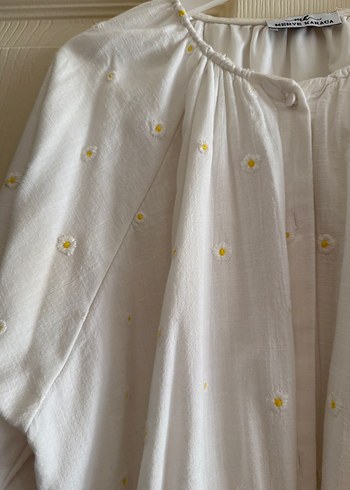 Merve Karaca Nakışlı Beyaz Keten Kadın Gömlek - Görsel 3