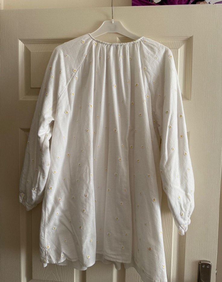 Merve Karaca Nakışlı Beyaz Keten Kadın Gömlek - Görsel 4