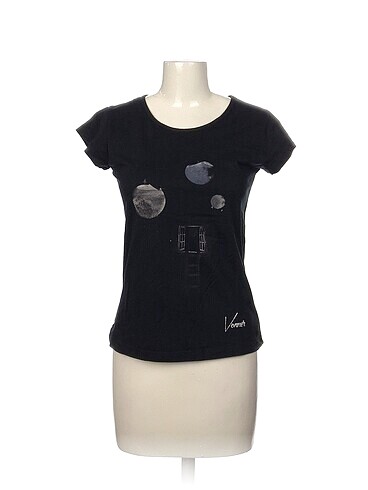 Diğer T-shirt %70 İndirimli.