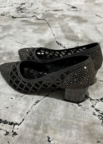 Gri Parlak  Desenli Stiletto Topuklu Kadın Ayakkabı - Görsel 3