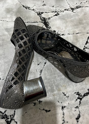 Gri Parlak  Desenli Stiletto Topuklu Kadın Ayakkabı - Görsel 5