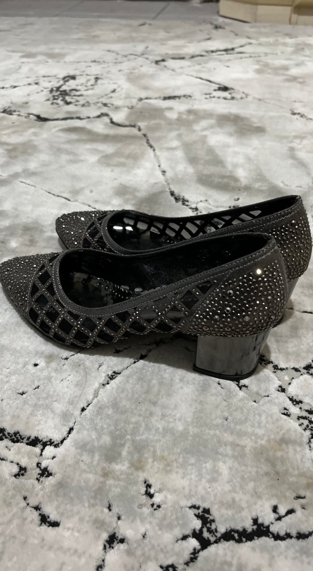 Gri Parlak  Desenli Stiletto Topuklu Kadın Ayakkabı - Görsel 3