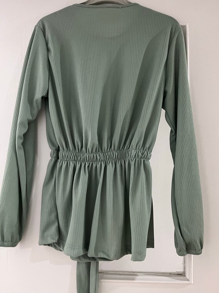 Kemer Detaylı Uzun Kollu Kadın Bluz - Görsel 4