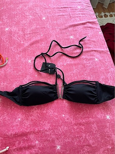 bikini üstü