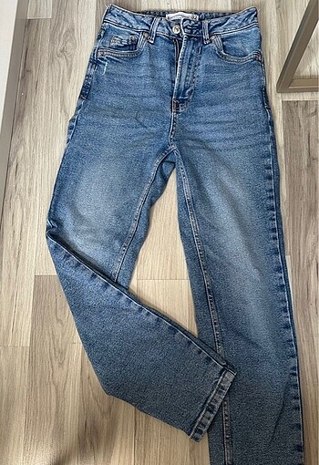 32 Beden Stradivarius mom Jean