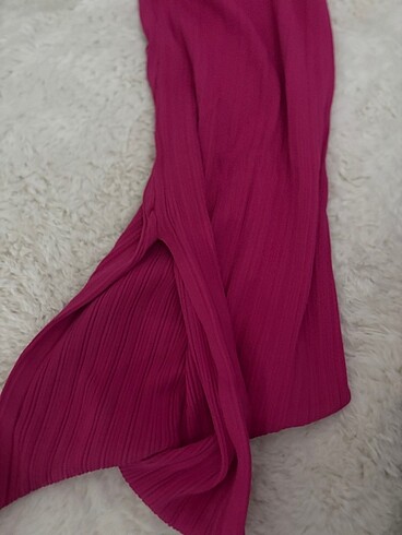 Pembe uzun elbise